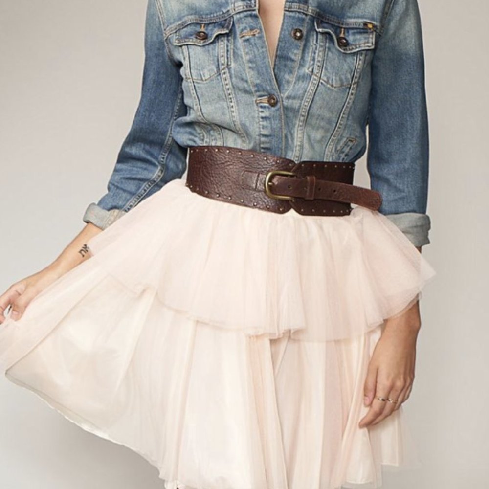 NWT Champagne Carrie Tutu tulle skirt - size Medium (fits size 8-14)